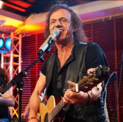 Πασχαλινό Amstel Live με Βασίλη Παπακωνσταντίνου