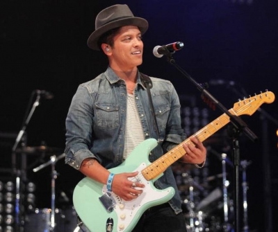 Ο Bruno Mars τραγούδησε στο ‘One Big Weekend’ James Brown