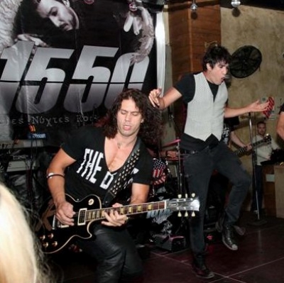 15 50 & Αλεξάνδρα Κόνιακ ξεσήκωσαν το κατάμεστο Socialista και τους απογείωσαν όλους 