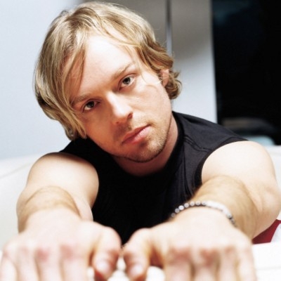 Δείτε και ακούστε το νέο τραγούδι του Darren Hayes