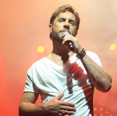 Εντυπωσιακή πρεμιέρα του Γιώργου Μαζωνάκη @ Politia live Clubbing!