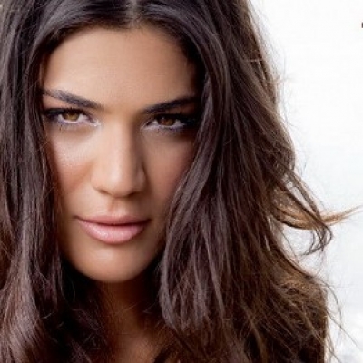 Ήβη Αδάμου: «Το τραγούδι ερχόταν σε δεύτερη μοίρα, χωρίς αυτό να σημαίνει ότι το παραμελώ»