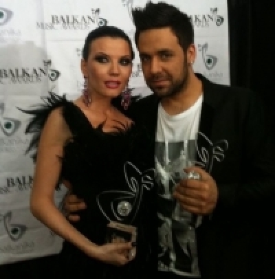 Ο Γιώργος Γιαννιάς μιλάει αποκλειστικά στο tralala.gr για τη βράβευση του στα Balkan Music Awards!