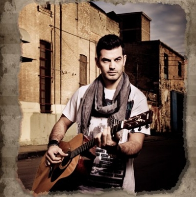 Ο Γιώργος Τεντζεράκης 27/6 @ Small Cafe!