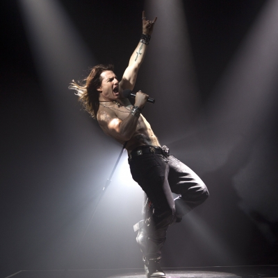 Ο Tom Cruise hair metal είδωλο!