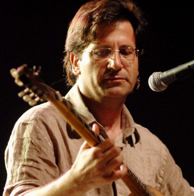 Θανάσης Παπακωνσταντίνου: «Αργά η γρήγορα ο κάθε άνθρωπος βρίσκει τη μουσική που του αξίζει»