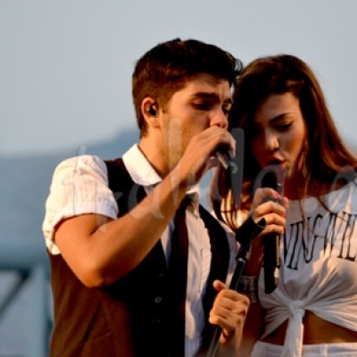 Ακούστε την Ήβη Αδάμου και τις Μέλισσες να ερμηνεύουν το "Baby it's over"!