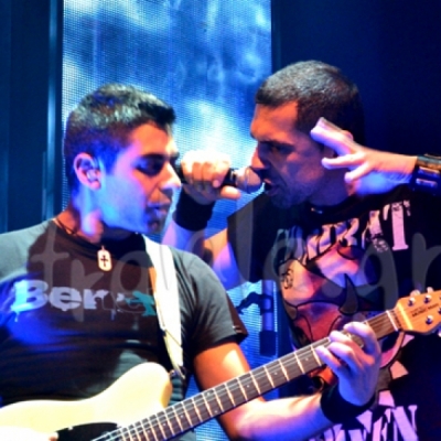 Δείτε τα Κίτρινα Ποδήλατα να τραγουδάνε Michael Jackson!