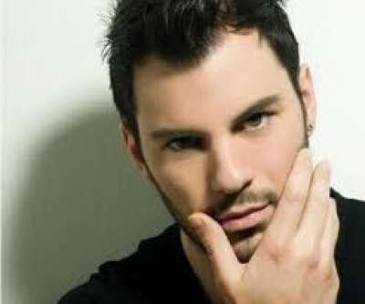 Γιάννης Τόλμης: «Από μικρό παιδί το μόνο που ήθελα ήταν να γίνω τραγουδιστής»