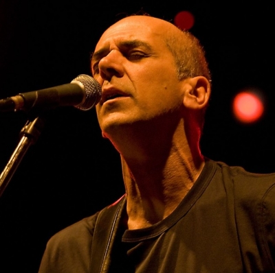 Ο Ορφέας Περίδης 23/7 @ Cafe Σαμπάχ, Παραλία Αρτέμιδας!