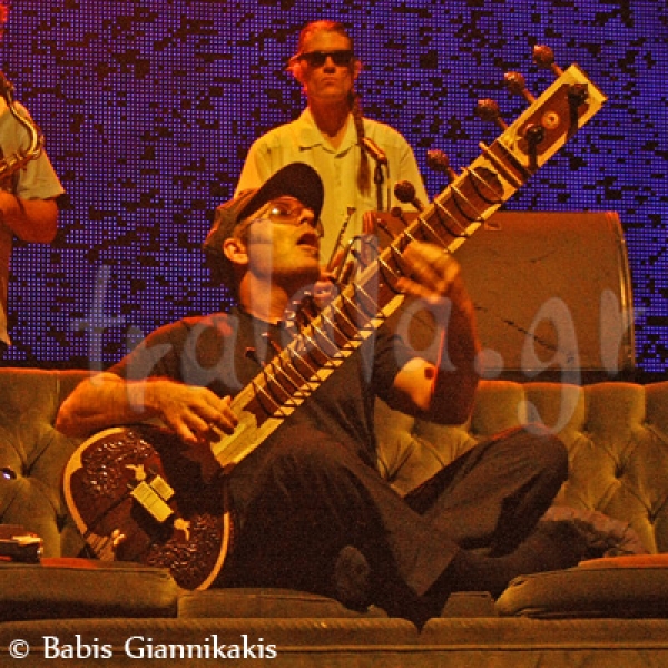 Thievery Corporation : Μια υπέροχη καλοκαιρινή βραδιά, που παραλίγο να μας την χαλάσει.