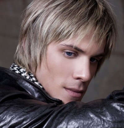 Τούρτα με "Θέα" για το Νίκο Οικονομόπουλο!!!