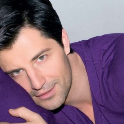 "Υπάρχει Ελπίδα" το νέο τραγούδι του Σάκη Ρουβά!