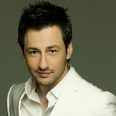 Στην φωτογράφηση της αφίσας Πάνου Καλλίδη-Κωνσταντίνου Αργυρού-Στέλλας Καλλή!