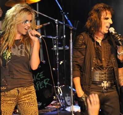 Alice Cooper και Ke$ha μαζί στη σκηνή