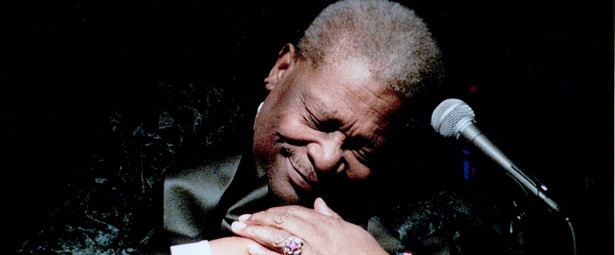 Απεβίωσε ο θρύλος των μπλουζ B. B. King!