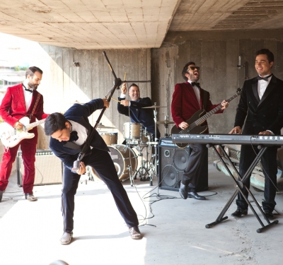 Backstage φωτογραφίες από το νέο video clip του συγκροτήματος Μέλισσες!