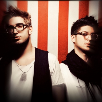 Δείτε το ολοκαίνουριο video clip του τραγουδιού "Out of my Head"!