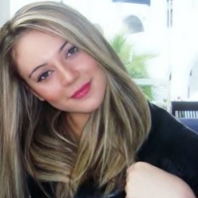 Η Μπέλλα Μέρη ξεκινά Live εμφανίσεις στο «Βυθός Live»!