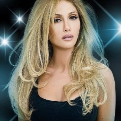 Η Στέλλα Καλλή στα γυρίσματα του νέο της video clip