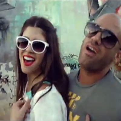 "Μια ζωγραφιά" στο νούμερο 1!