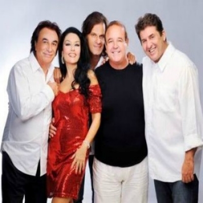 Ο Παύλος Χαϊκάλης στο ρόλο του τραγουδιστή!