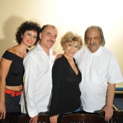 «Άσπρα Μούρα Μαύρα Μούρα» στα «Εννέα Όγδοα»!