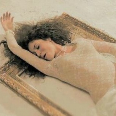 Δείτε το teaser για το καινούργιο video clip της Ήβης Αδάμου!