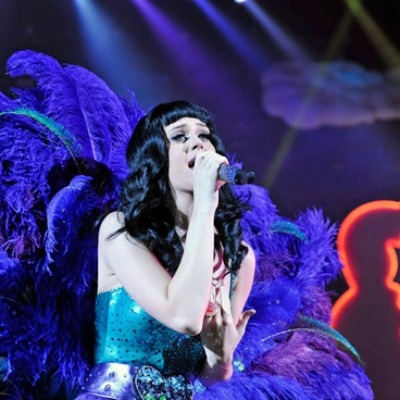 Η Katy Perry διασκευάζει το “Someone like you”!