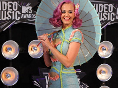 Η Katy Perry “ξεπαγώνει” ακυκλοφόρητα κομμάτια!