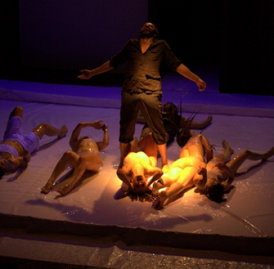 Η παράσταση "Frankenstein" στο θέατρο Badminton απο 7/10 