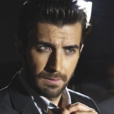 Ο Θάνος Πετρέλης θα είναι αύριο "Μες στην καλή χαρά"