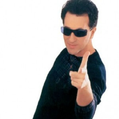 Ολοκαίνουριος Κώστας Μπίγαλης!