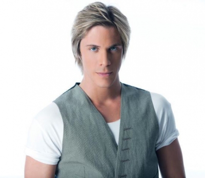 Ακούστε το: "Και τι έγινε;" από τον Νίκο Οικονομόπουλο!