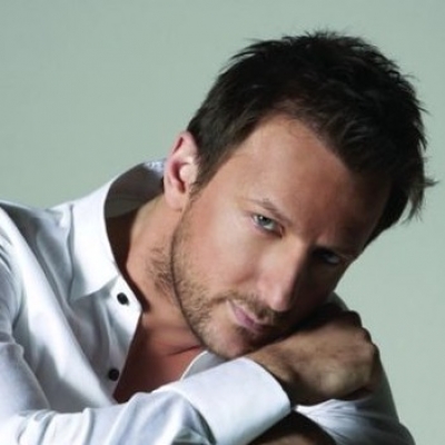 Έρχεται video clip από τον Κώστα Καραφώτη!