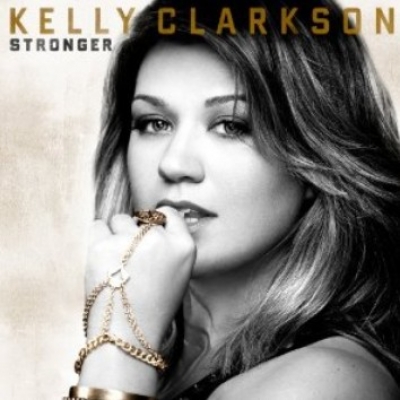 Η Kelly Clarkson ερμηνεύει ζωντανά το Stronger