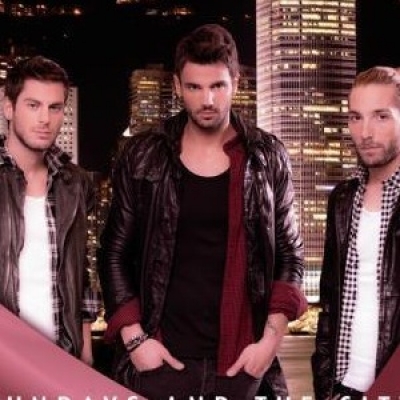 Κόκκινα Χαλιά & ΝΕΒΜΑ μας τραγουδούν "Μες το μυαλό μου"