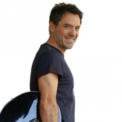 Ο Θάνος Καλλίρης και η δουλειά του!