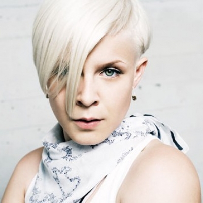 Δείτε την Robyn στο Saturday Night Live