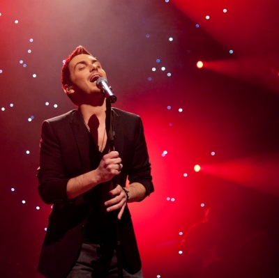 Ο Μιχάλης Χατζηγιάννης στην πρώτη του συναυλία στο Βελιγράδι