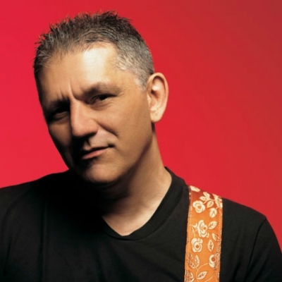 Ο Νίκος Πορτοκάλογλου συνεργάζεται με το Μάρκο Κουμάρη, το Στάθη Δρογώση και τον Πάνο Μουζουράκη!