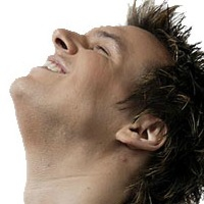 O Πάνος Κιάμος τραγούδησε στο "Βράδυ"