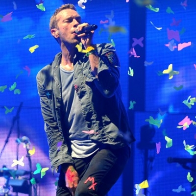 Oι Coldplay τραγουδούν ζωντανά το Charlie Brown