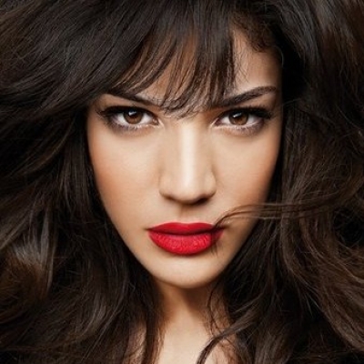 Η Γαλλία... "La La Loves"  Ήβη Αδάμου!!