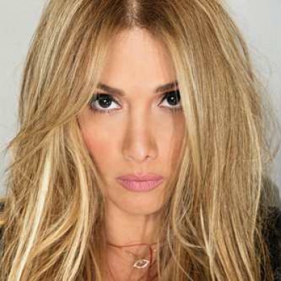 Η Στέλλα Καλλή στην εκπομπή ''Μίλα''!