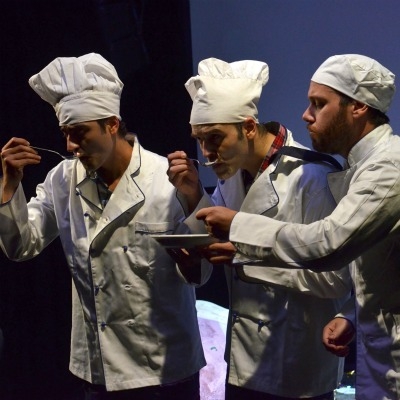 Συνεχίζει η  «Ψαρόσουπα» στο Ρυθμό Stage!