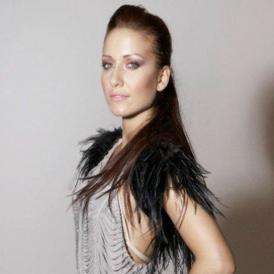 ''Ομορφάντρα μου'': Το καινούριο τραγούδι της Νάιρα Αλεξοπούλου!