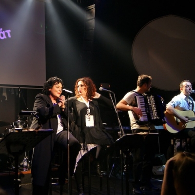 Πρεμιέρα για το "Όσα λεν οι τοίχοι" στο Ρυθμός Stage!