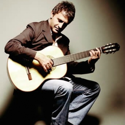 Αυτή είναι η απάντηση του Γιώργου Νταλάρα!