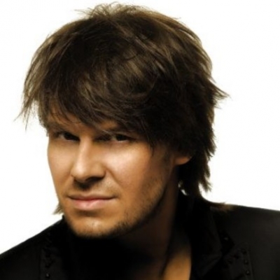 Επιστρέφει στο Posidonio Music Hall ο Πάνος Κιάμος!